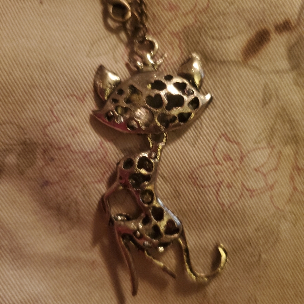 2x new cat necklaces